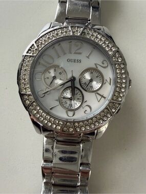 GUESS Stainless Steel Crystal Bezel Quartz Water Resist Case 38MM Watch W12507L1